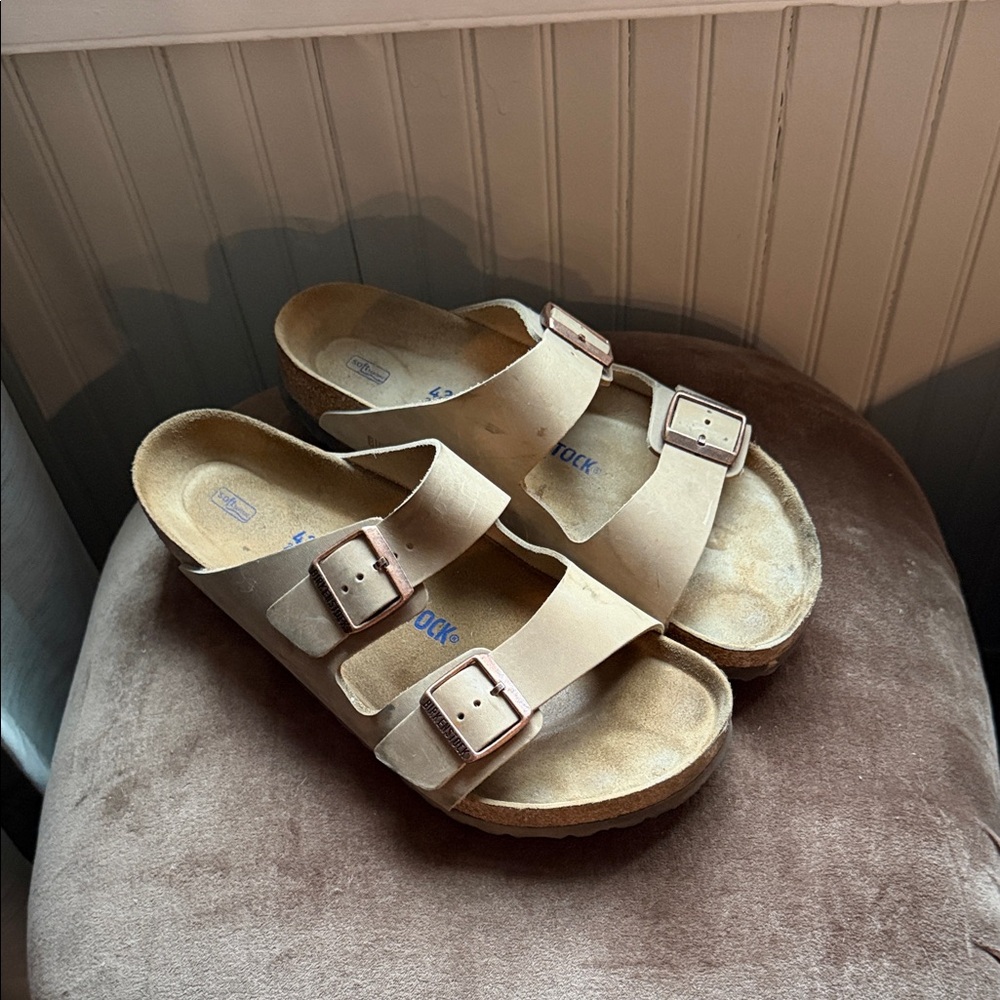Birkenstock Arizona 43 tan Sandals